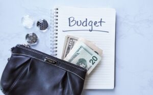 Read more about the article Budget-Friendly Travel Tips: How to Explore the World Without Breaking the Bank